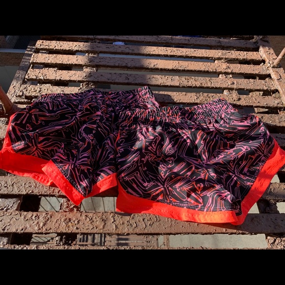 Girls under Armour - Picture 7 of 7